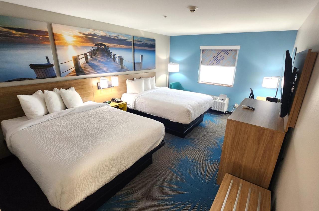 Days Inn & Suites By Wyndham Russellville Bagian luar foto