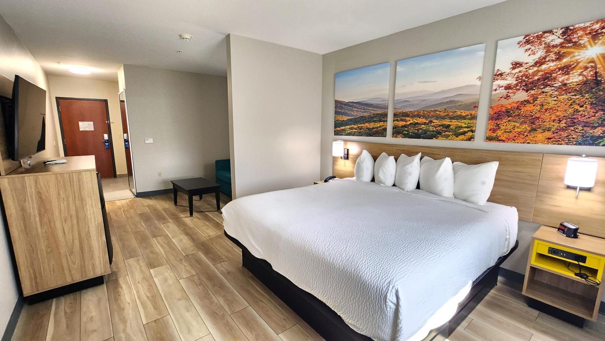 Days Inn & Suites By Wyndham Russellville Bagian luar foto